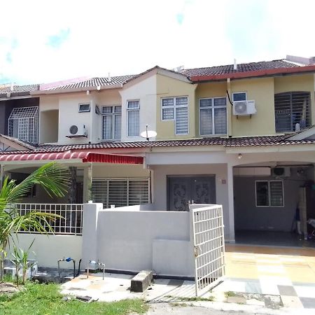 Holiday Home Bagan Lalang 5 Aircon Kampung Bagan Lalang Eksteriør billede