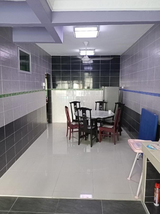 Holiday Home Bagan Lalang 5 Aircon Kampung Bagan Lalang Eksteriør billede