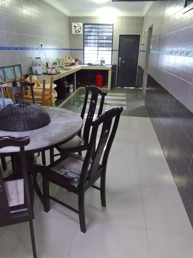Holiday Home Bagan Lalang 5 Aircon Kampung Bagan Lalang Eksteriør billede